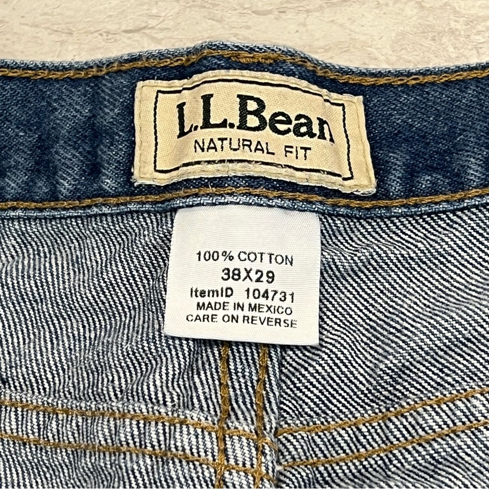 LL Bean Jeans 38x29 Blue Denim Natural Fit‎ 100% Cotton  RN 104731